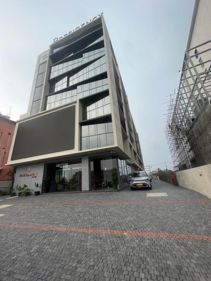 Presidency Airport Hotel Kochi Dış mekan fotoğraf