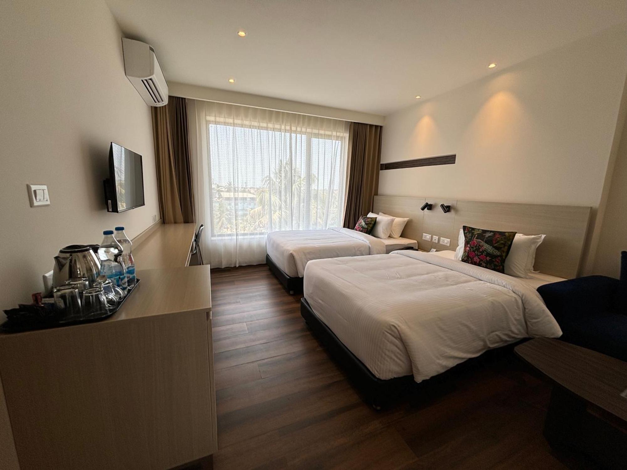 Presidency Airport Hotel Kochi Dış mekan fotoğraf