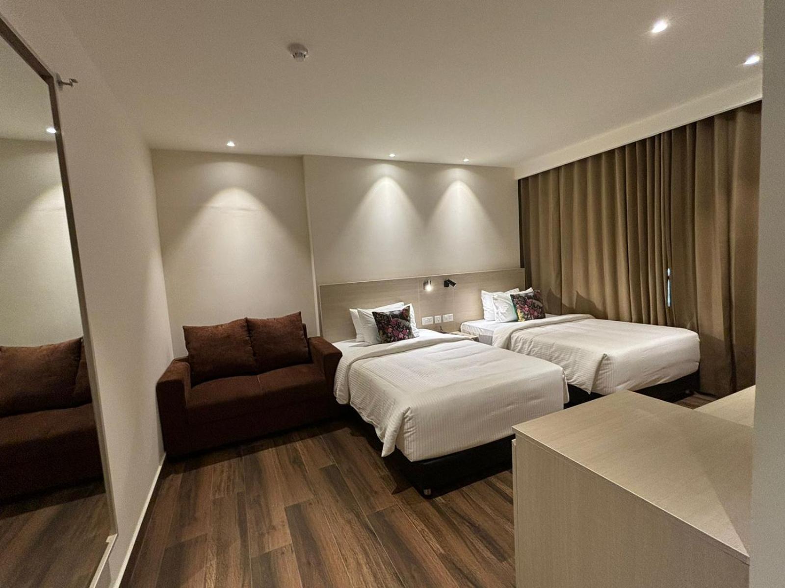 Presidency Airport Hotel Kochi Dış mekan fotoğraf