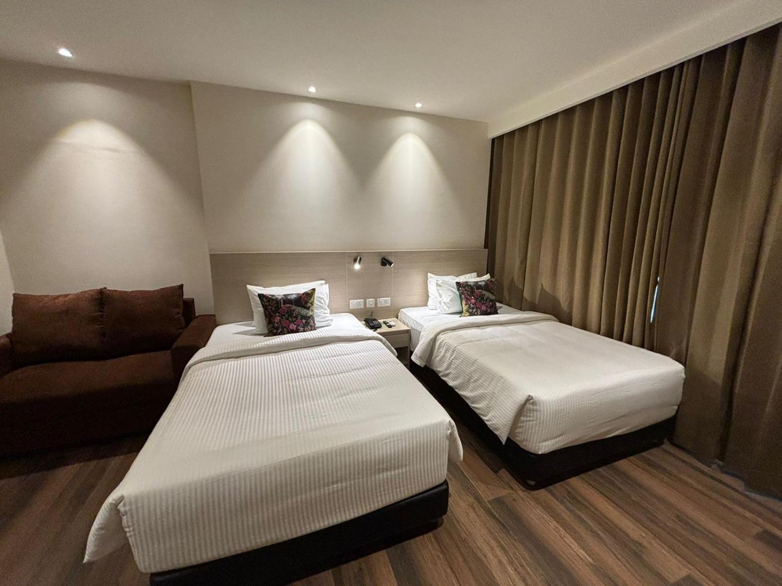 Presidency Airport Hotel Kochi Dış mekan fotoğraf