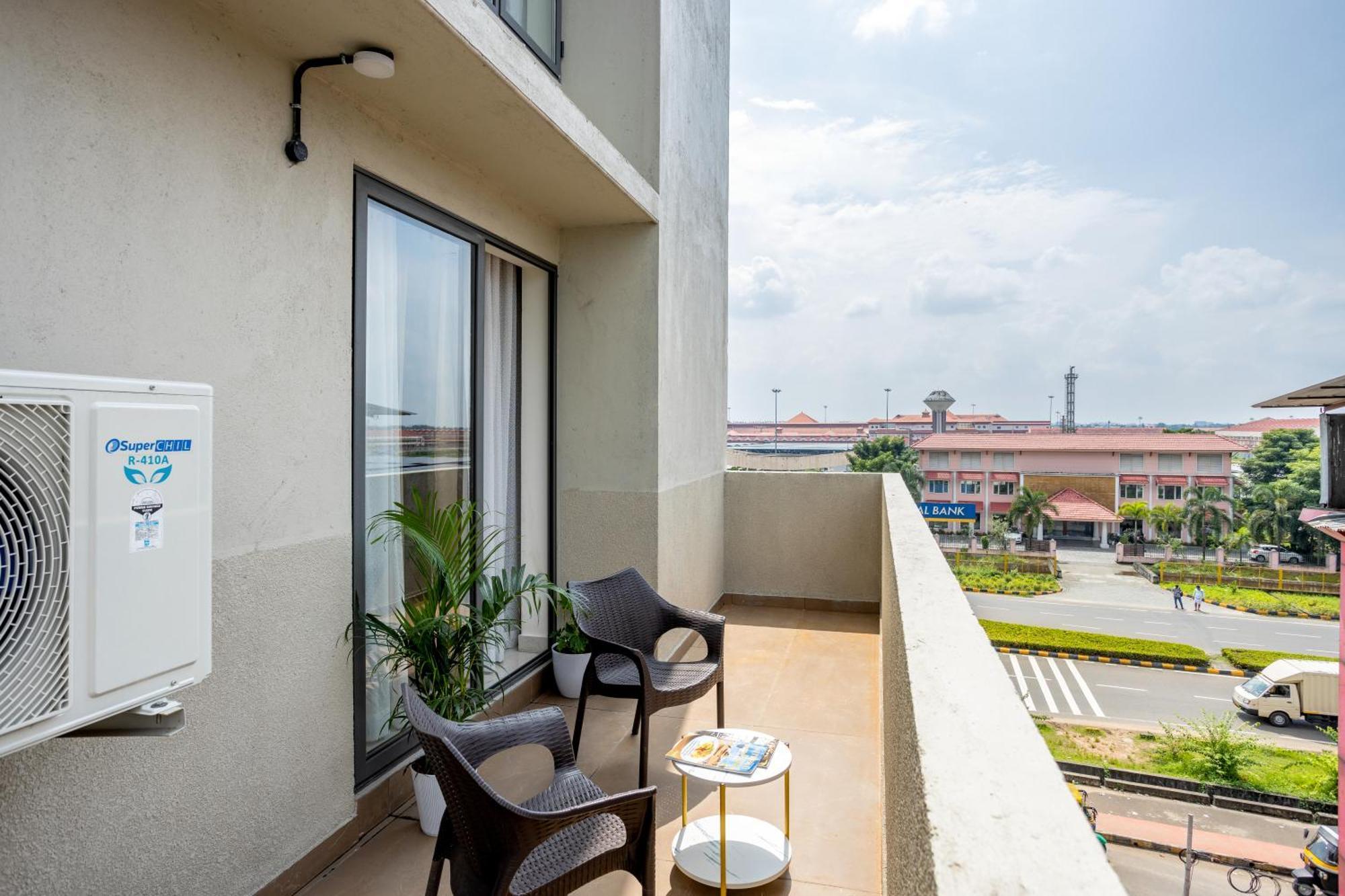 Presidency Airport Hotel Kochi Dış mekan fotoğraf