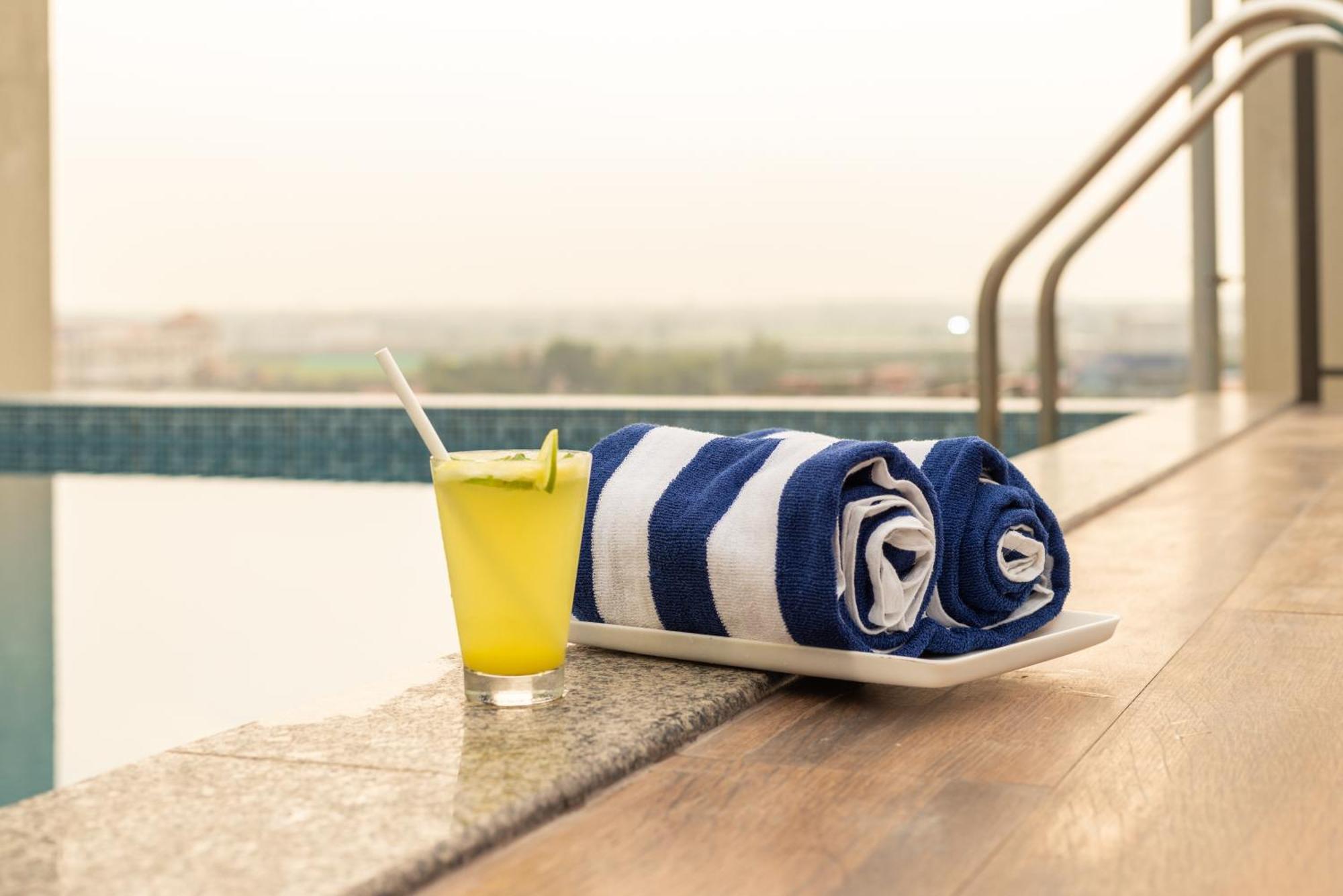 Presidency Airport Hotel Kochi Dış mekan fotoğraf