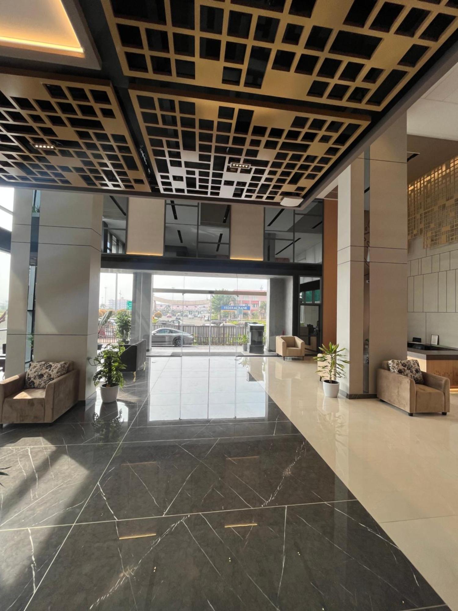 Presidency Airport Hotel Kochi Dış mekan fotoğraf